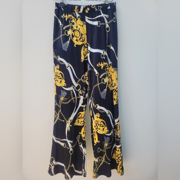 2 Piece Matching Set - Picture 2 of 3